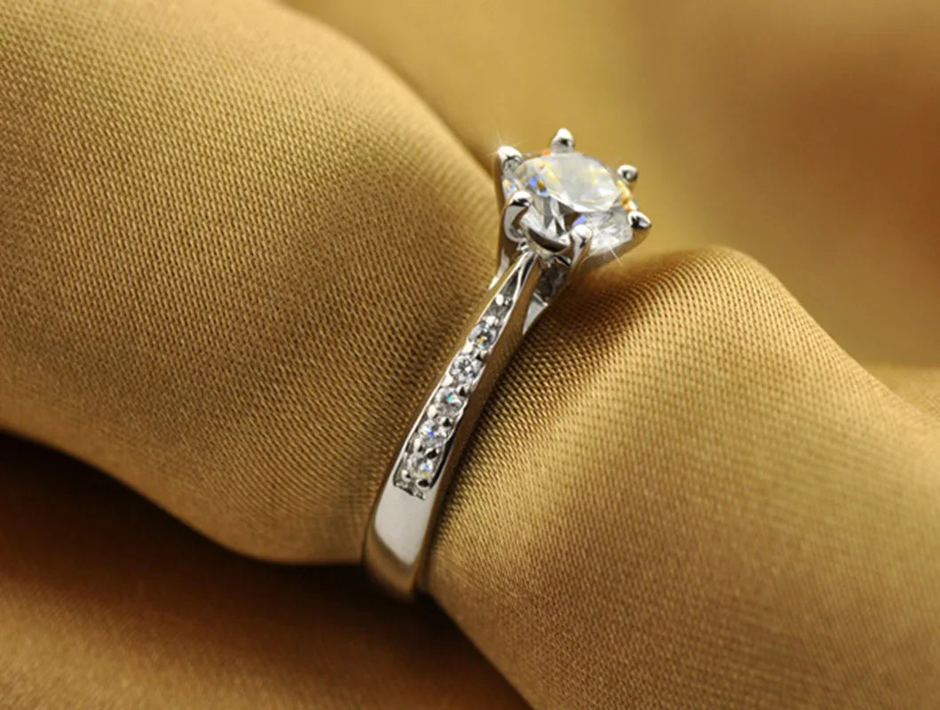 Classic Luxury 925 Sterling Silver Ring for Women.