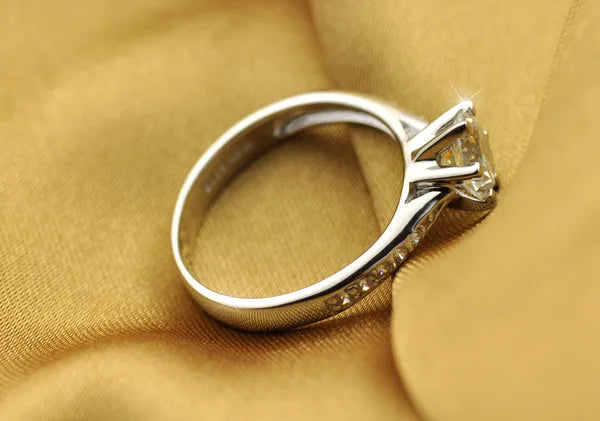 Classic Luxury 925 Sterling Silver Ring for Women.